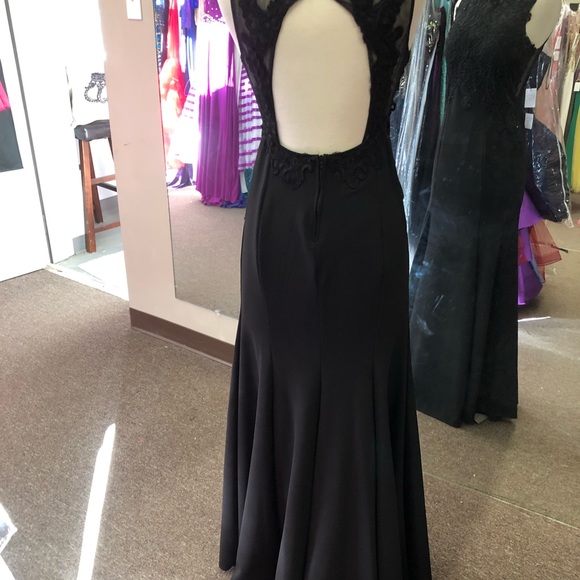 Black lace top Size 7 by B. Smart sleeveless - Picture 3 of 12